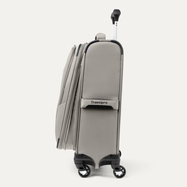 Maxlite® 5 Compact Carry-On Spinner