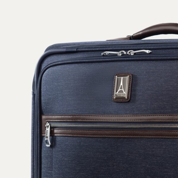 Platinum® Elite Medium Check-In Spinner