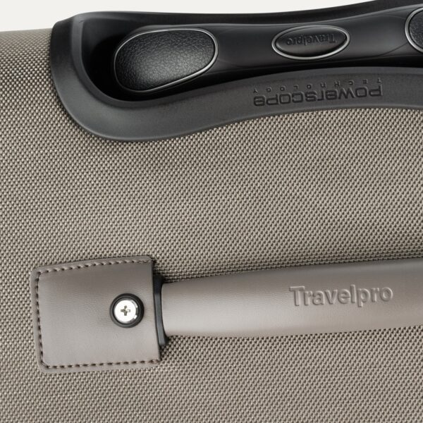 Platinum® Elite Large Check-In Spinner