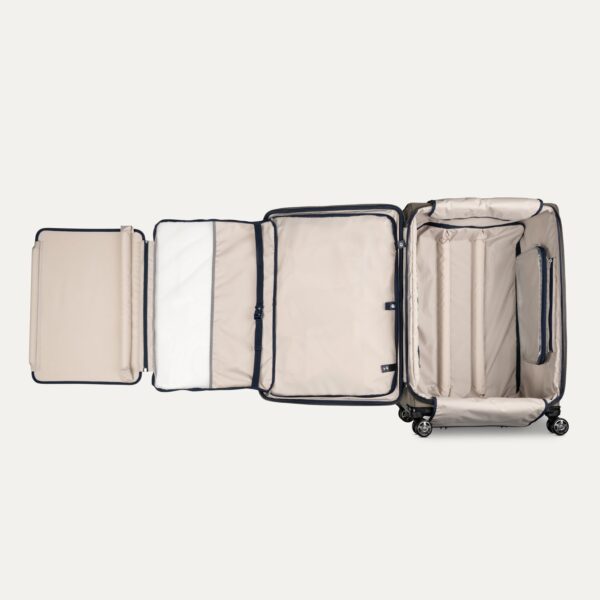 Platinum® Elite Large Check-In Spinner