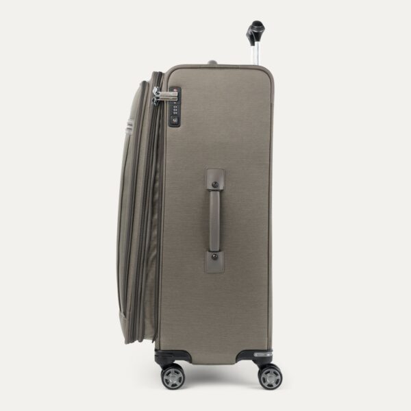 Platinum® Elite Large Check-In Spinner