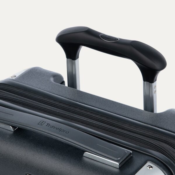 409209101_Handle_1eb0f54e-ed78-4057-97bb-47437ad3e13e Platinum® Elite Carry-On Hardside Spinner